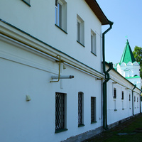 Северная стена Никольского мужского монастыря