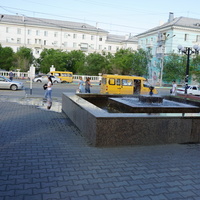 Фонтан на нефтяников.