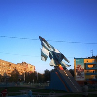 Памятник МиГ-23