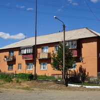 На Каменной улице.