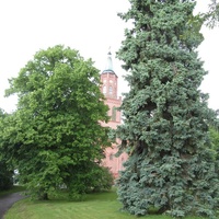 Савонлинна, кафедральный собор, сквер возле собора