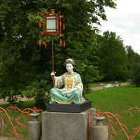 Фигура на Большом Китайском мосту