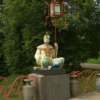 Фигура на Большом Китайском мосту