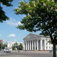 Красная площадь с театром