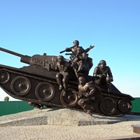 Скульптура «Танковый десант»
