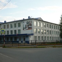 Школа на площади Нефтяников