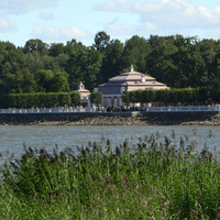 Вид на дворец "Монплезир"