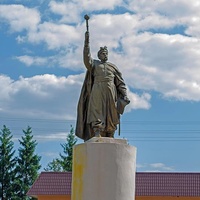 Новгород-Северский. Памятник Б.Хмельницкому.