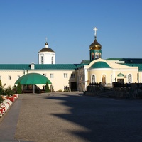 Территория монастыря.