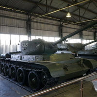 Павильон: Советские средние танки и САУ