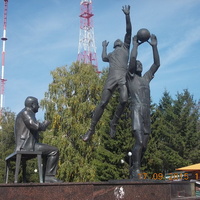 Скульптура Волейболисты