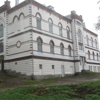 Бывшее здание женской школы