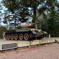 Памятник в честь колонны танков "Иркутский комсомолец", отправленных в 1942г. под Москву