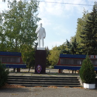 Памятник В.И.Ленин.