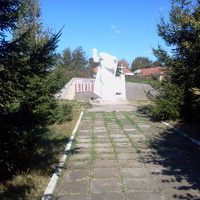 Пам'ятник в селі