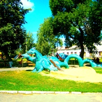 Змей-Горыныч. Детская площадка паркаг. Зеньков. Автор Николай Нехан.