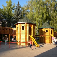 Детский городок в Парке Победы