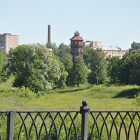 Вид на водонапорную башню в центральном районе