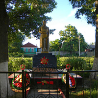 Братская могила 46 советских воинов