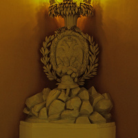 Павловский дворец. В одном из залов.