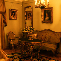 Павловский дворец. Спальня молодой девушки.