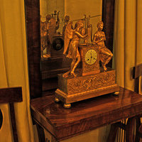 Музей-дача Пушкина. Часы в столовой.