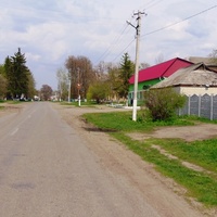 Центральна вулиця,в напрямку на Ротмистрівку