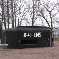 ДОТ у танка КВ-85 на проспекте Стачек