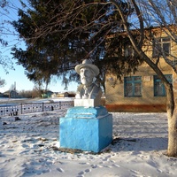 Памятник Мичурину в селе Архангельское