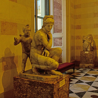 Эрмитаж. Скульптура "Купающаяся Афродита и Эрот"