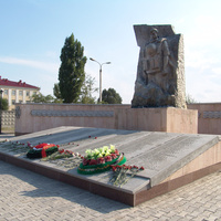 Памятник воинам 8-го гвардейского армейского корпуса, погибшим при исполнении воинского долга в 1994 - 1995 годах в территории Чечне.