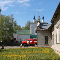Покровский собор, городская пожарная часть на Союзной площади.