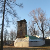 Башня-развалина в Орловском парке, другой ракурс