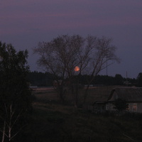 Восходящая луна с.Исетское