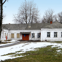 Здание администрации в селе Ломное