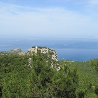 Вид на море и замок Монолитос
