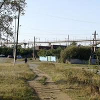 Пешеходный мост через железную дорогу с северной на южную часть мкрн Лиховского