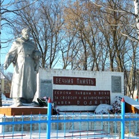 Братская могила 95 советских воинов