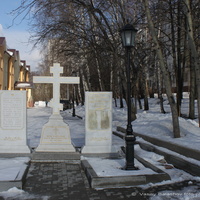 Памятник воинам, павшим в Великой Отечественной войне у церкви Александра Невского.