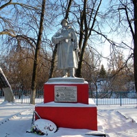 Братская могила 5 советских воинов