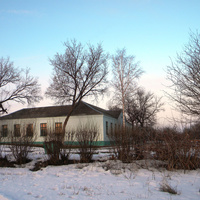 Здание школы в селе Масловка