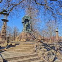 Памятник морякам "Стерегущего"