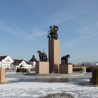 Памятник русской кавалерии на территории  КСК "Левадия"