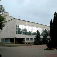Административно-научный корпус в поселке Майский