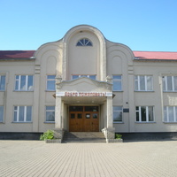 Здание школы в селе Казацкое