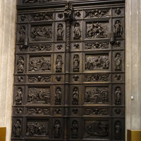 Музей Исаакиевского собора. Большие южные двери.