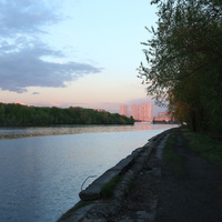 Остров, река Москва