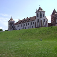 мирский замок, вид слева