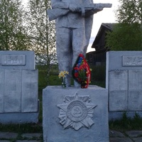 Памятник советскому воину