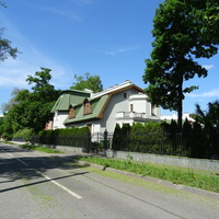 Боковая аллея